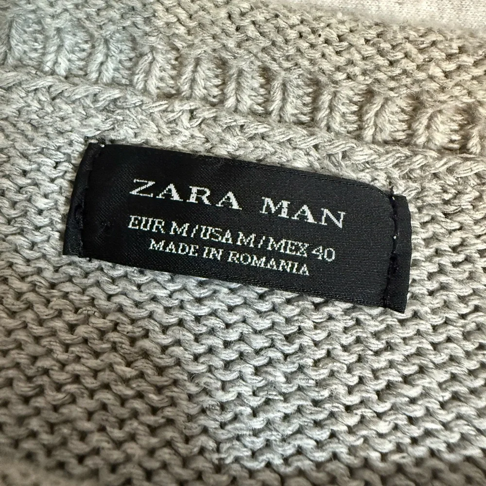 Zara Man Gray Rough-Hem Knit Long Sleeve‎ Sweater 🌫️